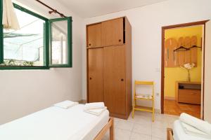 Apartments by the sea Prizba, Korcula - 18165