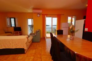 Apartments by the sea Prizba, Korcula - 18165