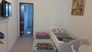 Apartments with a parking space Sveti Vid, Krk - 18139