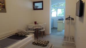 Apartments with a parking space Sveti Vid, Krk - 18139