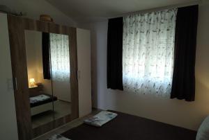 Apartments by the sea Sevid, Trogir - 18168