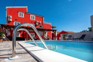 Luxury villa with a swimming pool Turanj, Biograd - 18274 