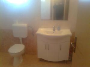 Apartments with parking space Katuni, Zagora - 18344