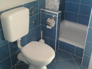 Apartments with a parking space Novalja, Pag - 18314