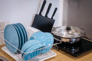 T3 TWO Bedrooms WIFI Full kitchen 1 min to BTS