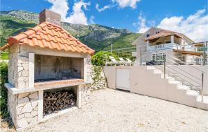 Awesome apartment in Gruda with Outdoor swimming pool WiFi and 3 Bedrooms