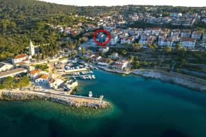 Apartments by the sea Mali Losinj, Losinj - 18406