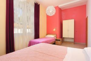 Apartments by the sea Rogoznica - 18167