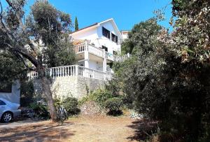 Apartments by the sea Basina, Hvar - 18437