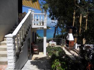 Apartments by the sea Basina, Hvar - 18437