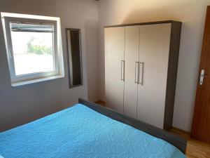 Apartments by the sea Nin, Zadar - 18457