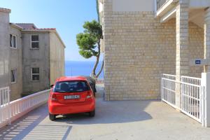 Apartments by the sea Mali Rat, Omis - 18485