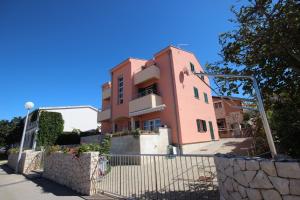 Apartments by the sea Vir - 18514