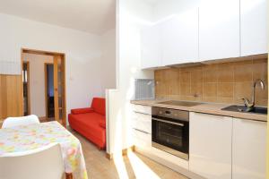 Apartments by the sea Seget Vranjica, Trogir - 18487