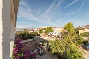 Apartments by the sea Vir - 18516