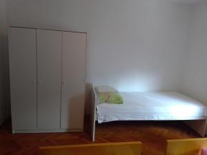 Apartments by the sea Pag - 18464