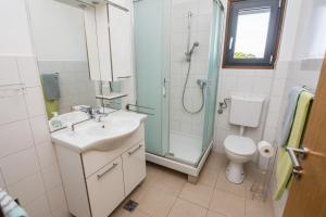 Apartments by the sea Vir - 18515