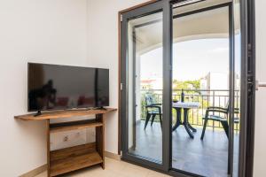 Apartments by the sea Vir - 18515