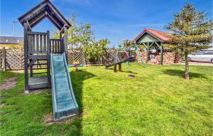 Gorgeous Home In Darlowo With Wifi