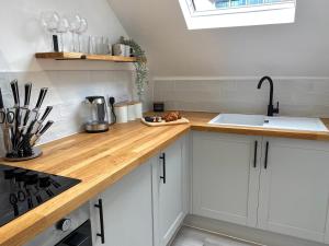 Luxury Scandi Inspired 1 Bed Town Centre Apartment