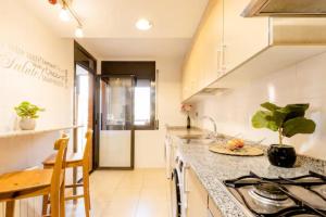 Apt.p5 15min from Barcelona and Beaches WTerrace