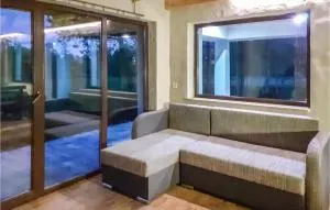 Stunning Home In Dolistowo Stare - Jaminy