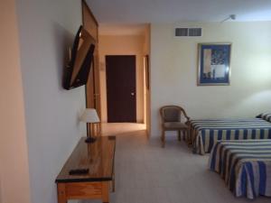 Estudio 1ª linea vista mar planta 7 PYR Fuengirola