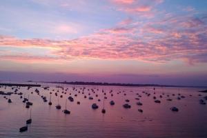 Maisons de vacances logement avec jardin de bord Mer PORT NAVALO : photos des chambres