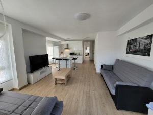 ÁTICO octava planta cerca de Murcia con vistas a la sierra.