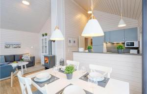 Gorgeous Home In Krems Iiwarderbrück