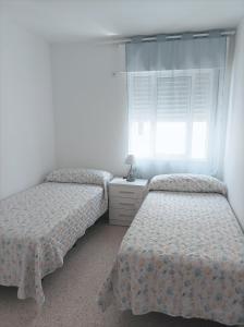 Duplex céntrico con piscina a 100m de la playa.