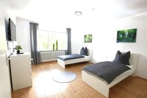 Spacious Apartment with Balcony - Oberndorf