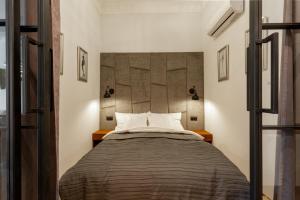 Designer Dream Home with Stunning View