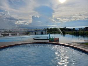 aparta hotel turístico a 2 km parque del café