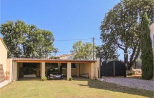 Maisons de vacances Awesome Home In Carpentras With Outdoor Swimming Pool : photos des chambres