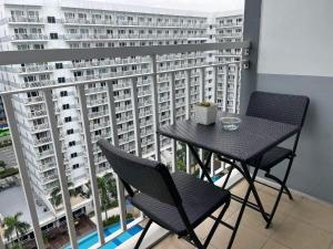 SHELL Residences MOA Pasay City by darpm