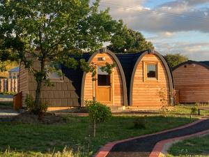 Squirrel Glamping Pod