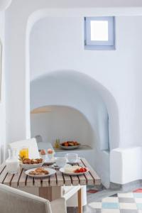 Ikastikies Suites Santorini Greece