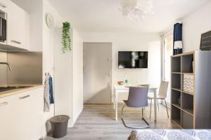 Appartements Studios avec parking, clim, balcon, proche tram : photos des chambres