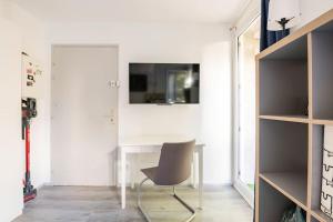 Appartements Studios avec parking, clim, balcon, proche tram : Studio avec Vue sur Jardin