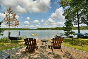 Sandy Lake Cabin ~Private Luxury Vacation Home~