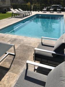 Appartements Napoleon Chateau Luxuryapartment for 18 guests with Pool near Paris! : photos des chambres