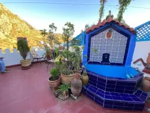 JOHN'S HOUSE. - Ouslaf