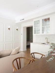 DELUXE APARTMENT NEAR GRAN VIA