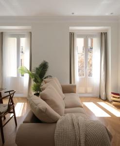 DELUXE APARTMENT NEAR GRAN VIA