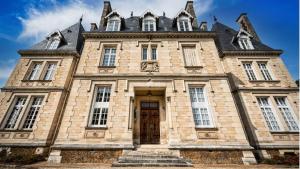 Appartements Napoleon Chateau Luxuryapartment for 18 guests with Pool near Paris! : photos des chambres