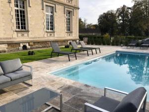 Appartements Napoleon Chateau Luxuryapartment for 18 guests with Pool near Paris! : photos des chambres