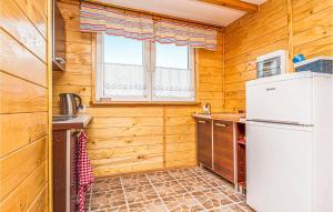 Lovely Home In Ustka-przewloka With Kitchenette