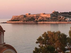 Koumpe Blue Sea View Apartment