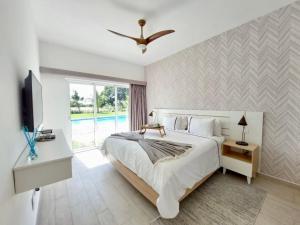 Spectacular Apto Pool Golf View in Hard Rock Golf